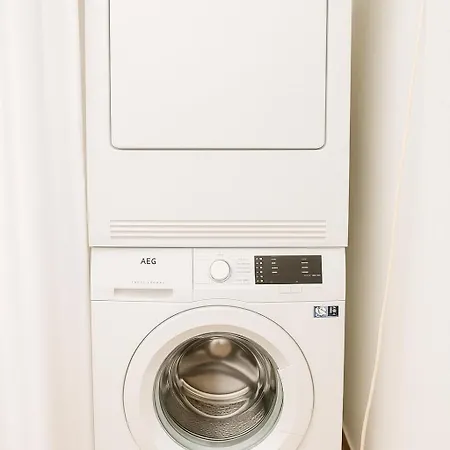 Apartment Stadtnah, Parkplatz, Terrasse, Wlan Appartamento