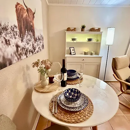 Apartamento Mit Terrasse, Wlan, Parkplatz, Stadtnah Kiel