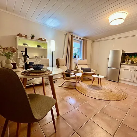 Apartment Stadtnah, Parkplatz, Terrasse, Wlan Appartamento