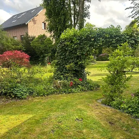 Apartamento Mit Terrasse, Wlan, Parkplatz, Stadtnah Kiel